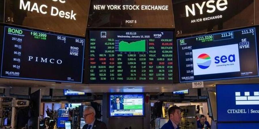الأسهم الأمريكية تتراجع مع تجاوز النفط 100 دولار وارتفاع التضخم