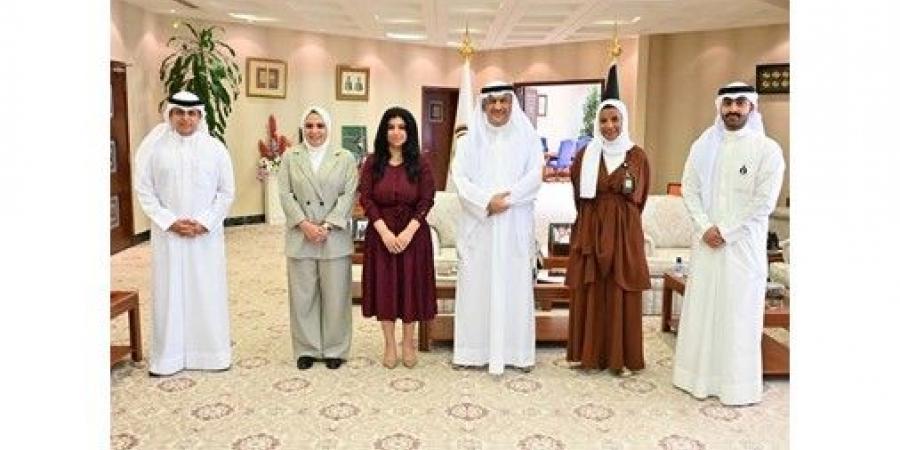 محافظ الجهراء يبحث مع مدير عام البيئة تعزيز التعاون والتنسيق في عدد من الملفات المشتركة