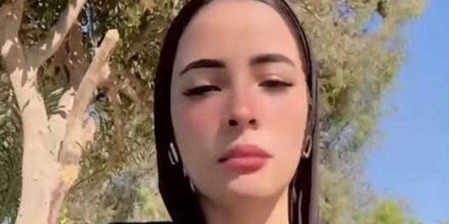 رغم إخلاء سبيلها، دينا عزت أمام الطب الشرعي غدًا