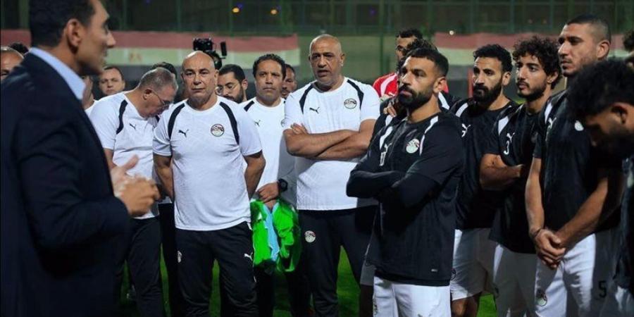 بعد خروج محمد صلاح، أسباب مخاوف اللاعبين من اللعب على النجيل الصناعي