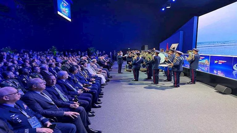 مصر تبحث تعزيز التعاون الجوي مع المغرب والإمارات وقطر