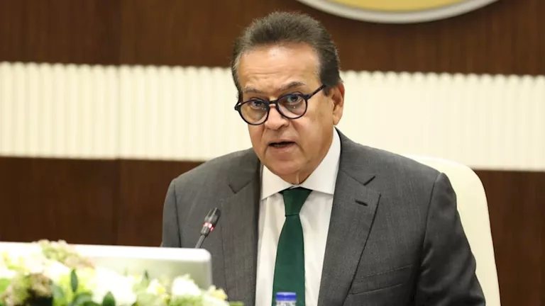 توجيهات عاجلة من وزير الصحة بشأن استكمال المشروعات القومية
