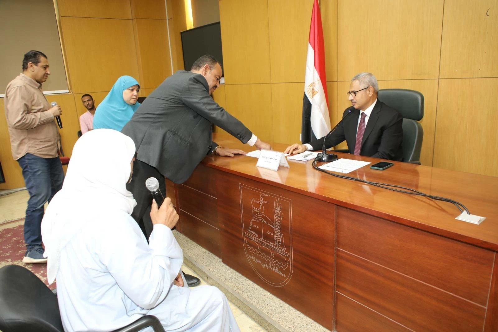 توجيهات باستكمال الصرف الصحي بالفنت الغربية وإزالة مخالفات البناء في بني سويف