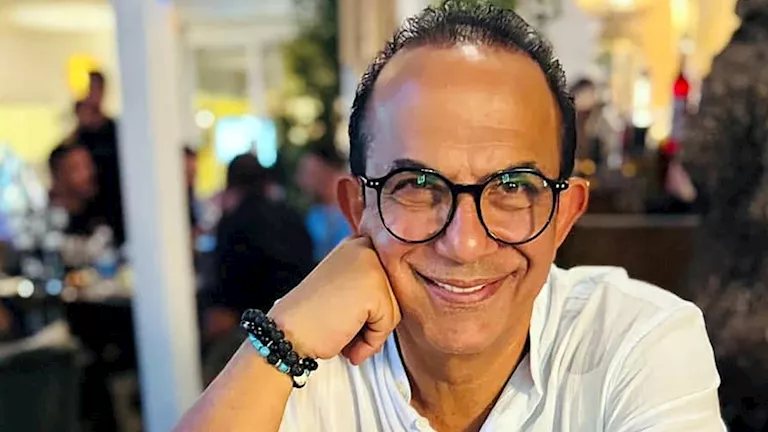 أسامة شوقي: "ولدت ابنة وحيد فريد.. وفاتن حمامة حضرت لتهنئتها" – فيديو