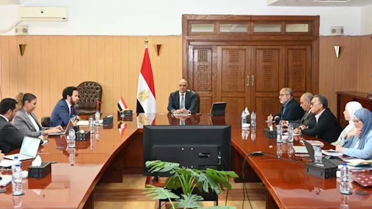وزير الري يوجه بتسريع تنفيذ مشروعات مصرف كيتشنر والالتزام بالجداول الزمنية