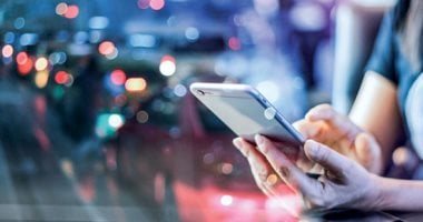 هل يمكن اختراق الهاتف بمجرد فتح صورة؟.. اعرف التفاصيل