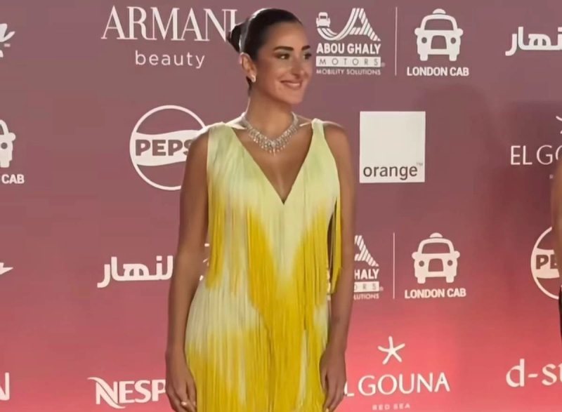 بـ «الشراشيب».. أمينة خليل تتألق بالأصفر في حفل ختام مهرجان الجونة 2026