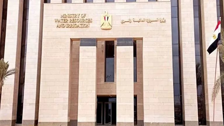 استجابة لـ"مصراوي".. الري تتحرك ضد إلقاء المخلفات بترعة الشطوط وتحسم موقف التغطية