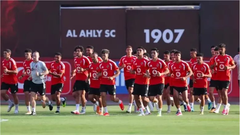 الأهلي يدخل معسكرًا مغلقًا استعدادًا لمواجهة بترول أسيوط بدون الدوليين