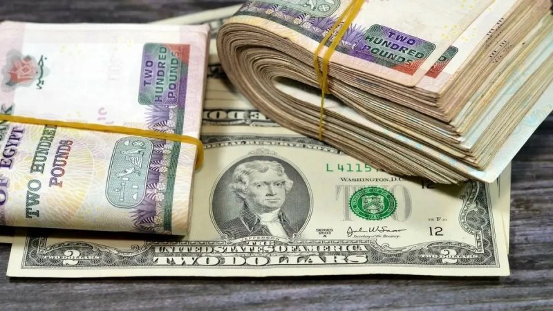 قفزة مفاجئة للدولار في مصر.. العملة الأمريكية تكسر حاجز 55 جنيهاً