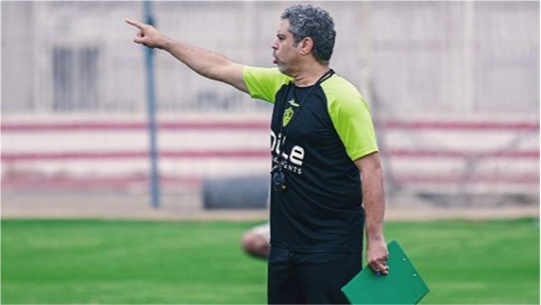قبل مواجهة بترول أسيوط.. معتمد جمال يكشف للاعبي الزمالك خطة المباراة