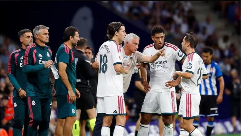 اتهامات بالتحكيم تُلاحق ريال مدريد قبل الكلاسيكو.. صحف كتالونية تهاجم مورينيو