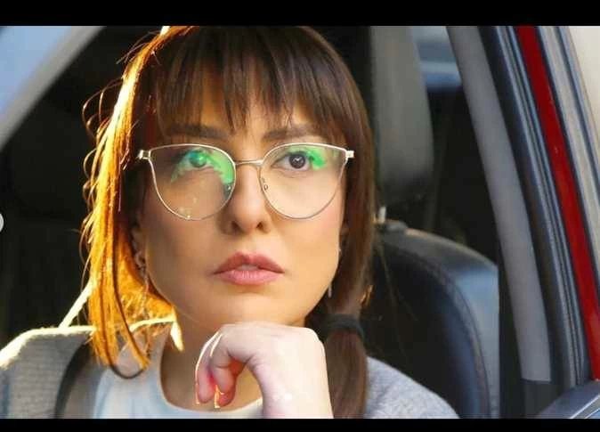 «لقيت نفسي بنزل لمستنقع».. مي كساب: «في ناس اعتبرتهم عيلتي الثانية واتصدمت فيهم وقررت أخرجهم من حياتي»