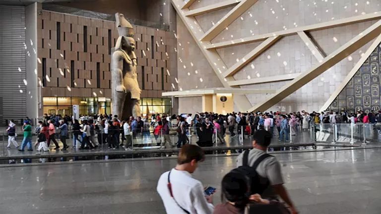 وزير السياحة يكشف مستهدفات مصر: 30 مليون سائح و300 مليون ليلة سياحية