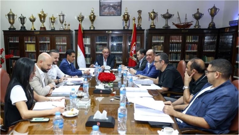 مجلس الأهلي يجتمع اليوم.. اعتماد الميزانية وترتيبات العمومية على الطاولة