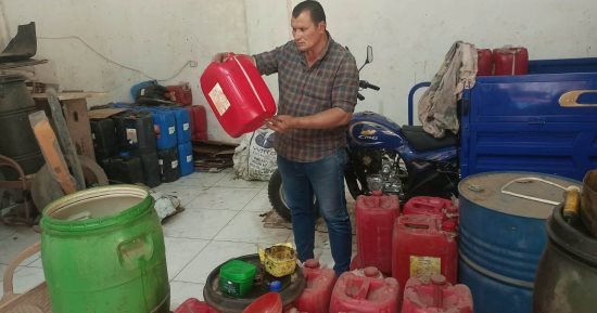رصف طرق وصيانة شبكات صرف وتبطين ترع وضبط 4 آلاف لتر بنزين و6 أطنان أسماك بكفر الشيخ