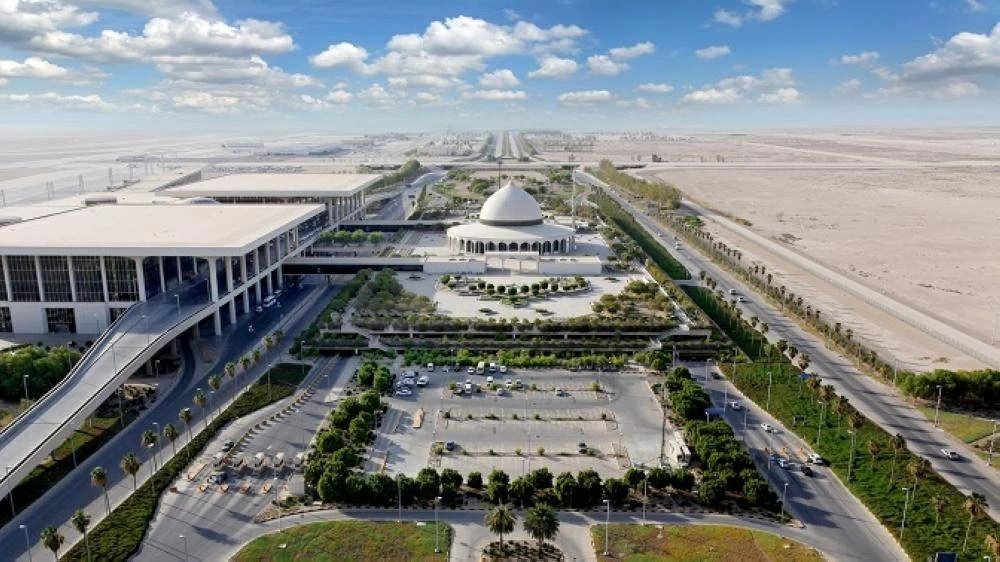 الأردن ومصر: استهداف مطار الملك فهد انتهاك للقانون الدولي