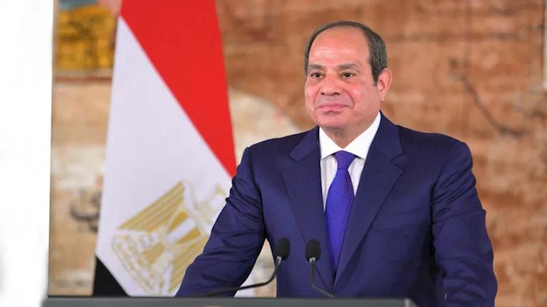 السيسي: "معنوياتي في السما" وحديثي عن التحديات ليس بهدف التخويف