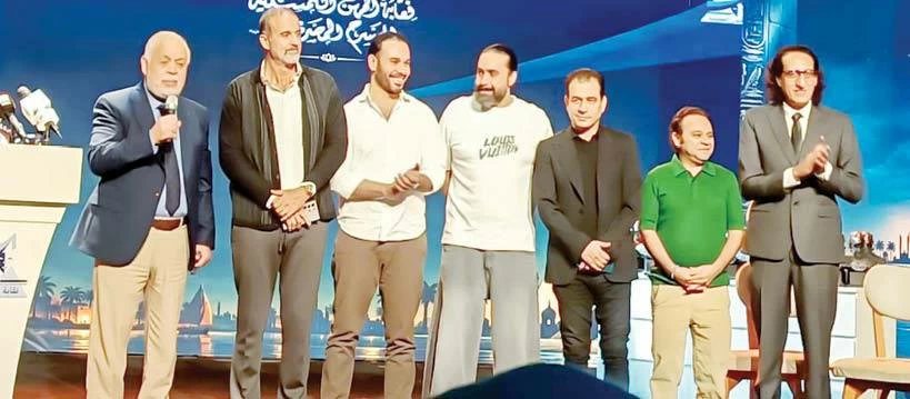«أبطال قلوبنا».. تكريم نجوم الأدوار الثانوية فى مهرجان «نقابة المهن التمثيلية»