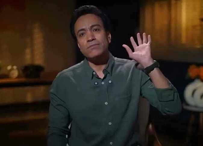 سامح حسين يطمئن جمهوره بعد شائعات تدهور حالته الصحية