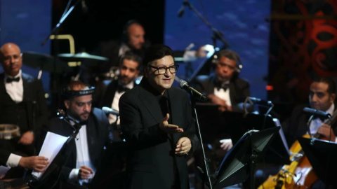 غنى أهيم شوقا وليالى الحلمية.. محمد الحلو يحيى ليلة الطرب الأصيل بمهرجان الموسيقى العربية