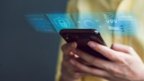 خطوات لمعرفة ما إذا كان هاتفك يحتاج إلى تحديث أمني