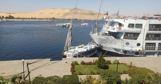 استمرار انخفاض درجات الحرارة في أسوان مع انتعاش السياحة الشتوية