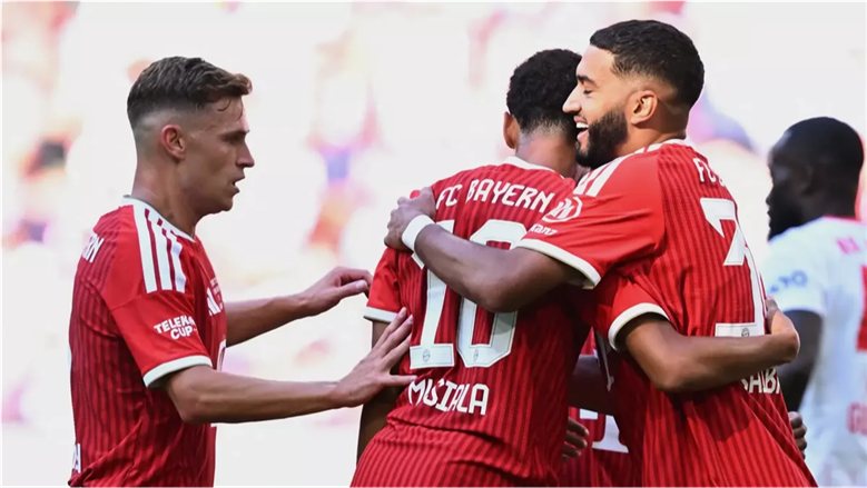 بايرن ميونخ يكتسح لايبزيج بسداسية ويعتلي صدارة الدوري الألماني