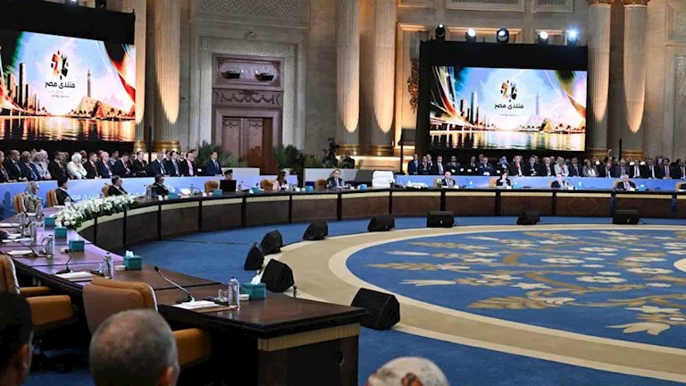 1000 سيارة إسعاف جديدة ومبادرة بشأن سرطان الأطفال ضمن توصيات منتدى مصر