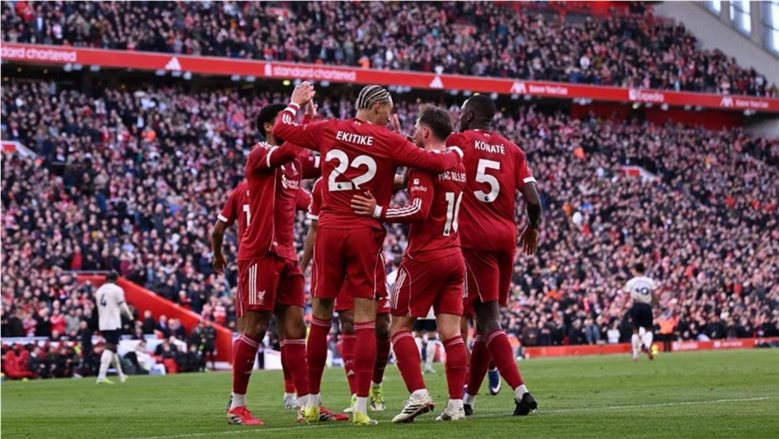 صافرة ألمانية.. حكم مباراة ليفربول ولاسك لينز في دوري أبطال أوروبا