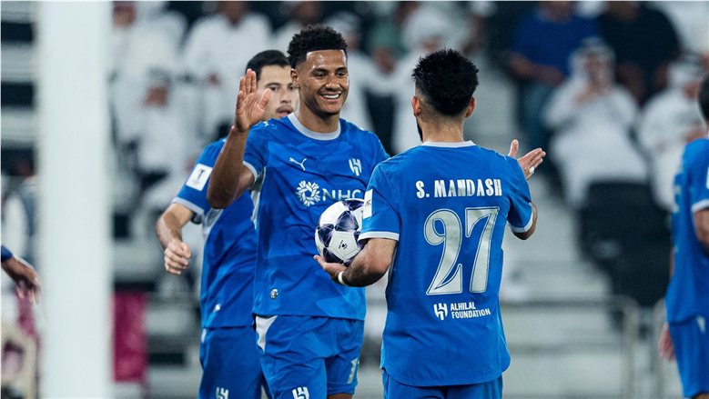الليلة.. الهلال يطارد القادسية في قمة مرتقبة بالدوري السعودي