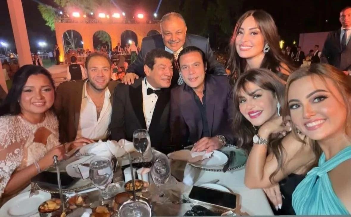 بحضور محمد إمام وباسم سمرة.. المخرجة شيرين عادل تحتفل بزفاف ابنتها (صور)