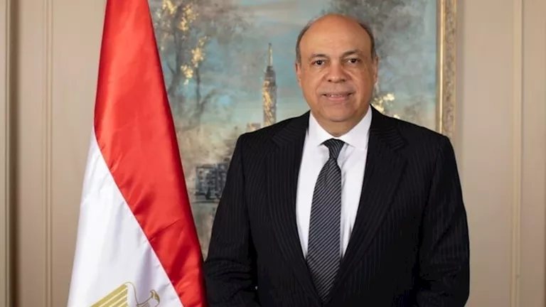 وزير الطيران: 4.8 مليار دولار حصيلة قطاع الطيران المدني خلال عام