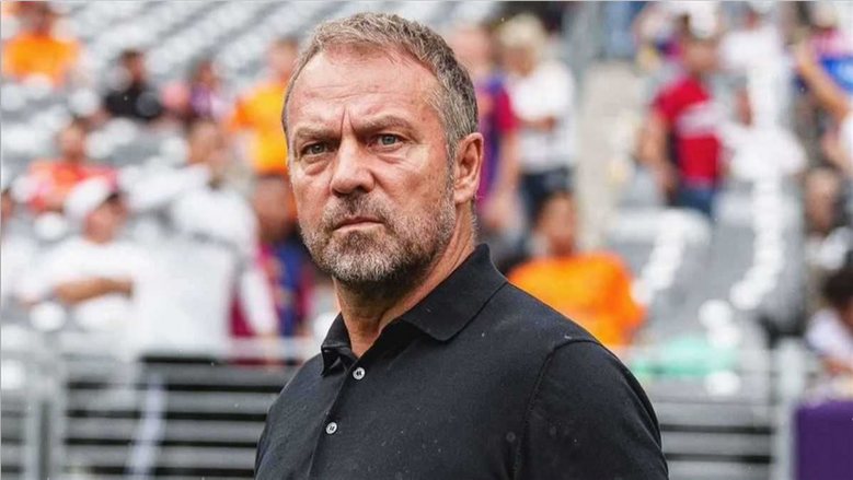 مدرب برشلونة يتخذ قرارًا جديدًا قبل مواجهة جلطة سراي في دوري أبطال أوروبا