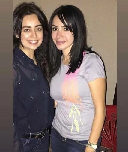 «اختبارات صعبة ربنا بيديها لنا».. هبة مجدي تدعم إنجي علاء برسالة مؤثرة في أزمتها الصحية