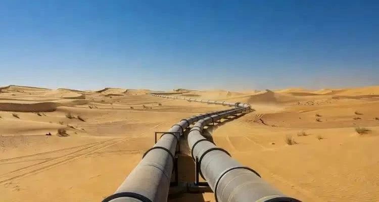 خبير اقتصادى: أسعار النفط تتأثر بأحداث هرمز وعودة الإمدادات الروسية