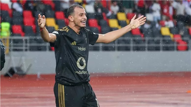 عمر الساعي يمنح الأهلي التقدم أمام مودرن سبورت بصناعة من زيزو