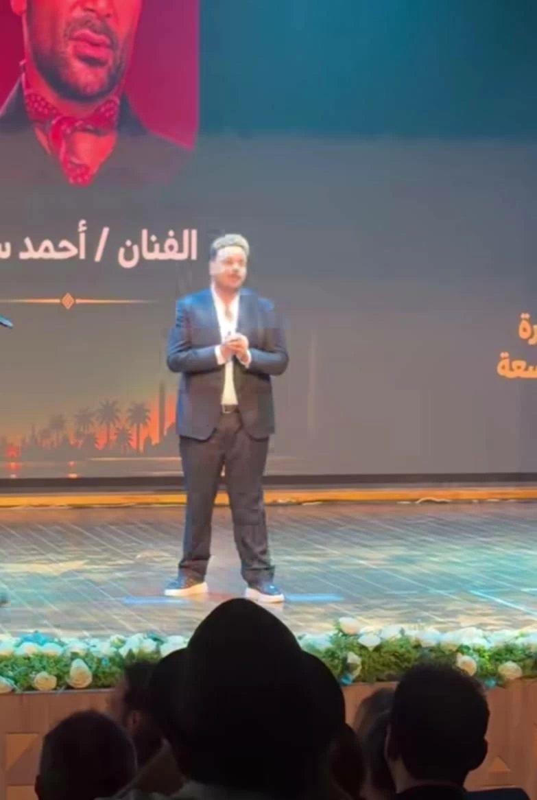 «كل واحد بياخد فرصته في وقتها».. رسالة مصطفى غريب بافتتاح مهرجان نقابة المهن التمثيلية للمسرح