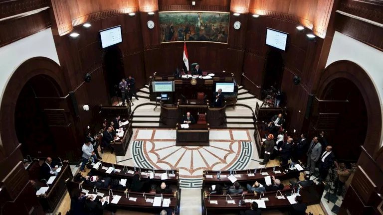 رفع الجلسة العامة لمجلس الشيوخ واستئناف الانعقاد غدًا