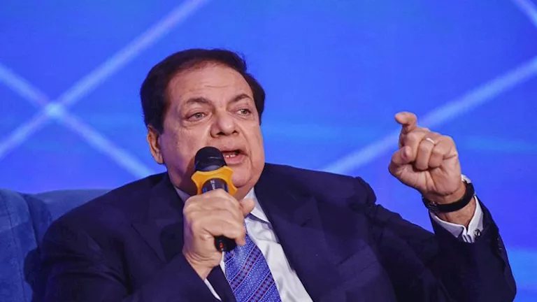 أبو العينين: المعلمين والتلاميذ بينضفوا المدارس واحنا بنحط راسنا في الرمل