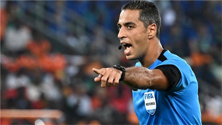 أمين عمر يقود طاقم تحكيم مصريا لمباراة ناميبيا والكاميرون بالتصفيات الإفريقية