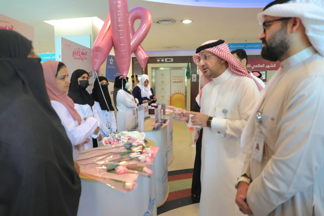مجمع الملك عبدالله الطبي بجدة يدشن فعاليات «دربك وردي» تزامناً مع الشهر العالمي للتوعية بسرطان الثدي