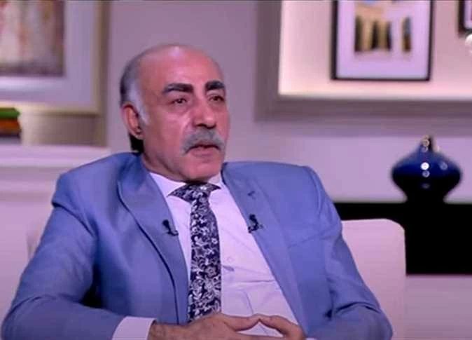 العربية خرجت عن الطريق.. محمد عبد العظيم يتعرض لحادث سير