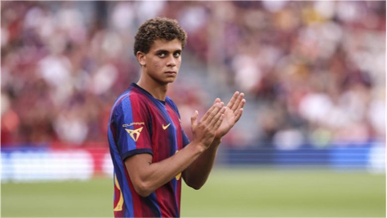 حمزة بديلا.. تشكيل برشلونة أمام ألافيس في الدوري الإسباني
