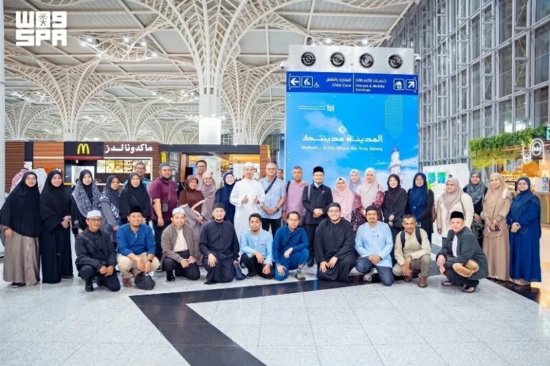 المدينة تستقبل الدفعة الأخيرة من ضيوف خادم الحرمين من 65 دولة