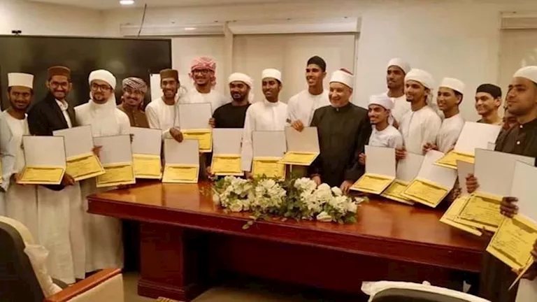ختام دورة "دراسات شرعية حول السنة النبوية" لباحثين من الهند بأكاديمية الأزهر