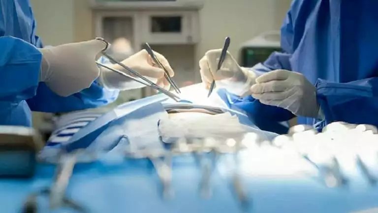 استئصال لحميات الأمعاء الدقيقة لرضيعة عمرها 10 أشهر بدون جراحة