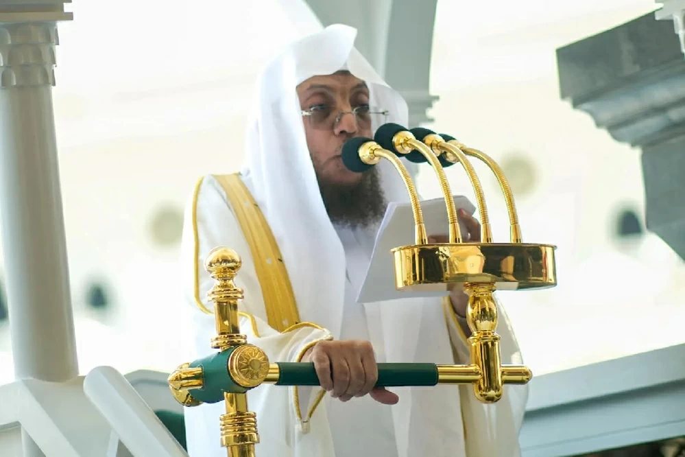 خطيبا الحرمين: يدعوان إلى الاستقامة والعفو وحسن الظن بالله تعالى