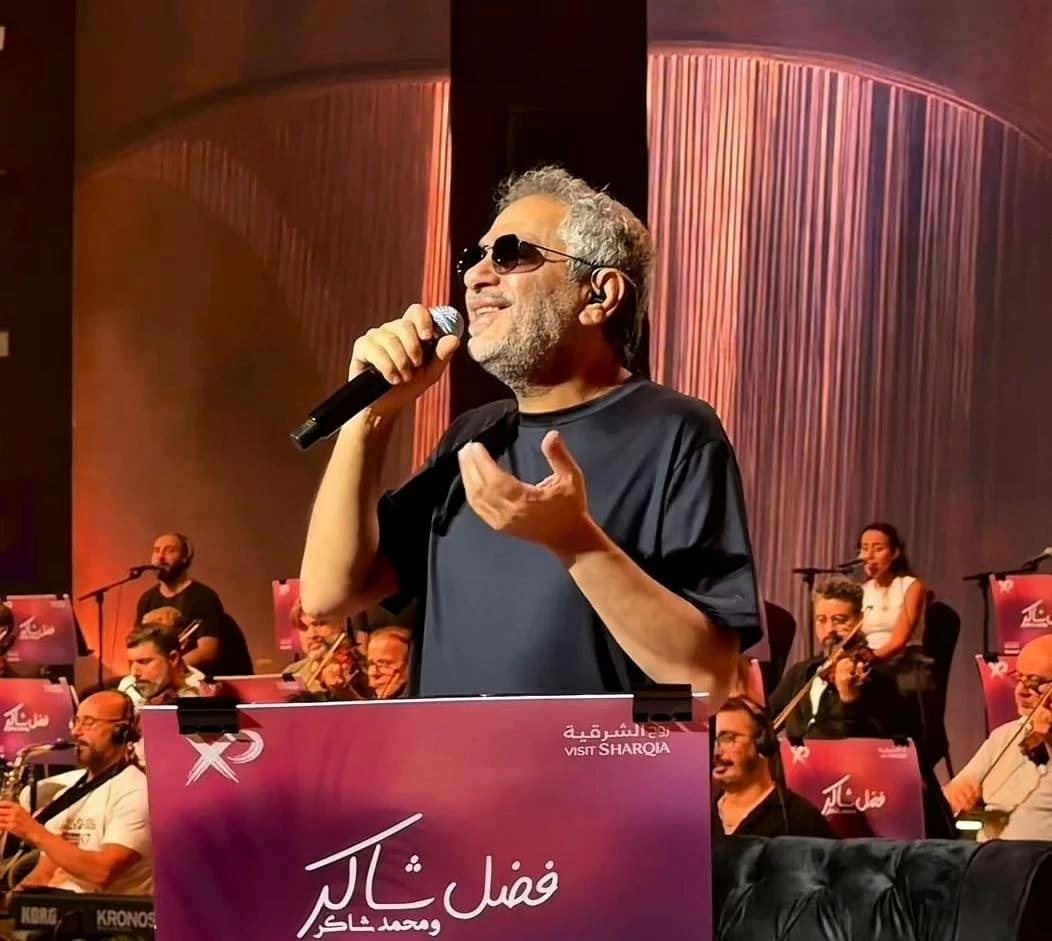 فضل شاكر ونجله في البروفات الأخيرة قبل حفلهما في الخُبر بالسعودية (صور)