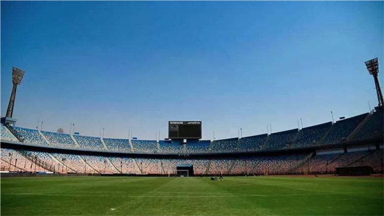 انفراجة في أزمة ملعب مباراة الزمالك والإفريقي.. وتحركات لتأجيل زراعة البذرة الشتوية